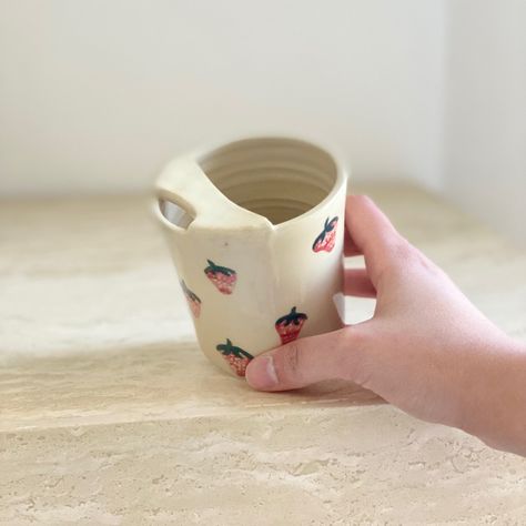 Thumb Mug Pottery, Travel Ceramic Mug, Ceramic Keep Cup, Ceramic Travel Mug Handmade, Travel Mug Ceramic, Ceramic To Go Mug, Pottery Tumblers, Pottery Tumbler, Slab Ceramics