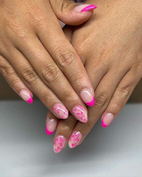 ✨NOTD✨ Nails To Get For School, Summary Nails, Senior Nails Ideas, Fancy Pink Nails, Nails For Back To School, Cute Back To School Nails, Back To School Nail Ideas, Nails Back To School, Dance Nails