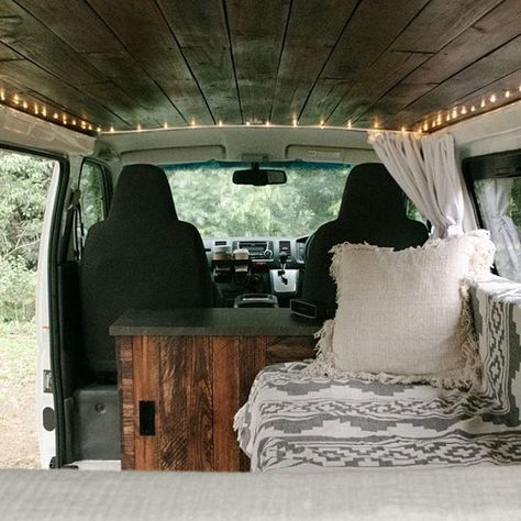 Campervan fairy lights 👌 Car Shop Ideas, Toyota Hiace Campervan, Hiace Campervan, Car Decor Ideas, Vw Ideas, Diy Campervan, Campervan Ideas, Birdhouses Ideas, Bus Ideas