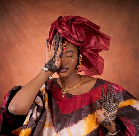 Senegalese Culture, Somali Clothing, Nigerian Culture, African Love, African Princess, African Bride, Culture Clothing, Photoshoot Themes, Afro Punk