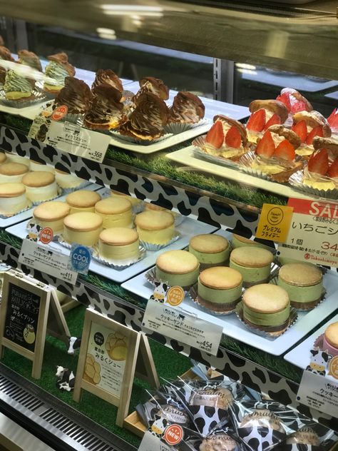 Crème puffs and mini cheesecakes on display in Japan Crème Puffs, Creme Puff, Mini Cheesecakes, On Display, Cheesecake, Japan