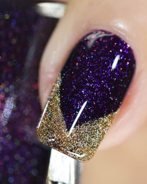 ILNP Cosmetics on Instagram: “Look how stunning this nail art is from @nailartsakura ! She used Guest List and Happy Hour from our new At Midnight Collection to create…” Purple And Gold Ombre Nails, Purple And Gold Nails Designs, Purple And Gold Nails, Mardi Gras Nails, Violet Nails, Homecoming Week, Colourful Nails, Fab Nails, Gold Nail Designs