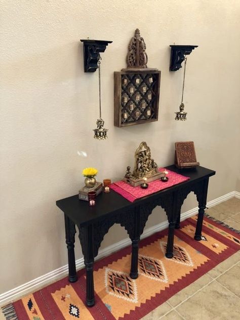 Pooja Table Ideas, Arch Console, Mandir Ideas, Indian Room Decor, Indian Bedroom Decor, Decoration Wallpaper, India Home Decor, Temple Design For Home, Indian Home Design