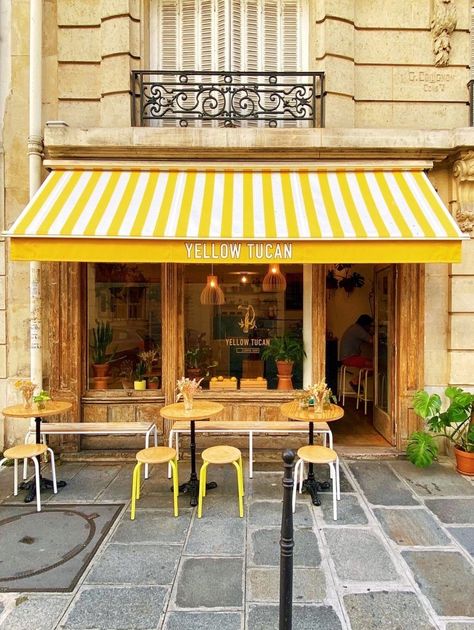 Yellow Coffee Shop, Paris Coffee Shop, Café Design, Shop Facade, Cafe Shop Design, Coffee Shops Interior, Yellow Coffee, Paris Cafe, Shop Fronts