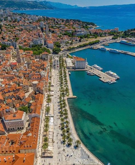 Diocletian's Palace, Single Travel, Croatia Holiday, Adriatic Coast, Visit Croatia, Beautiful Landscape Photography, Split Croatia, Croatia Travel, Travel Info