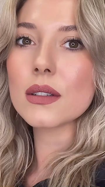 NARS Cosmetics on Instagram: "Go for bold. @beckymooremakeup wears Powermatte Lipstick in American Woman, a tempting dusty rose. Available @sephora." Dusty Rose Lipstick, Rose Lipstick, Wedding 2024, American Woman, Lip Color, American Women, Nars Cosmetics, Dusty Rose, Lip Colors