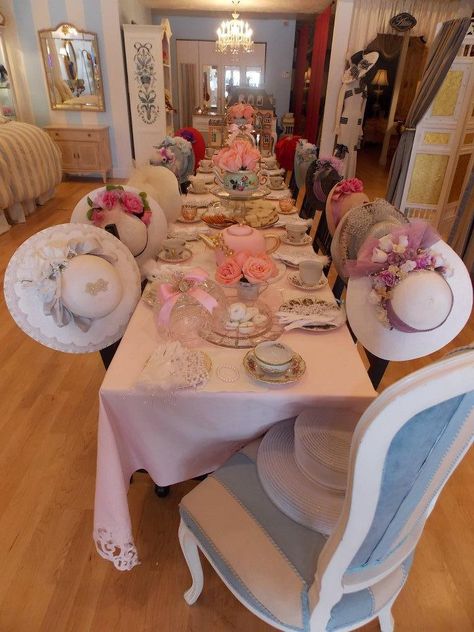 tea party table -- set with fun hats! Bridal Shower Tea Party, Tea Party Table, High Tea Party, Tea Party Theme, Spring Tea, Girls Tea Party, Bridal Tea, Vintage Tea Party, Afternoon Tea Parties