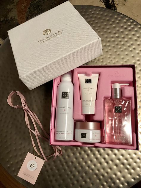 Needing a product to pamper yourself?  I highly recommend The Ritual of Sakura Gift set for a relaxing, pampering experience!  It awakens your senses to the delicate notes of cherry blossoms and rice milk!  Wrap yourself in love, fill your heart with peace with these luxurious products!
#Tryazon #RitualsUSA #RitualsAtHome #CreateYourOwnRitual #RitualsforValentinesDay #RitualsUSAxSephora Luxury Birthday Gifts, Pause Button, Pampering Routine, Doll Eye Makeup, Most Paused Movie Scenes, The Pause, Creative Birthday Gifts, Rituals Set, Makeup Gift Sets