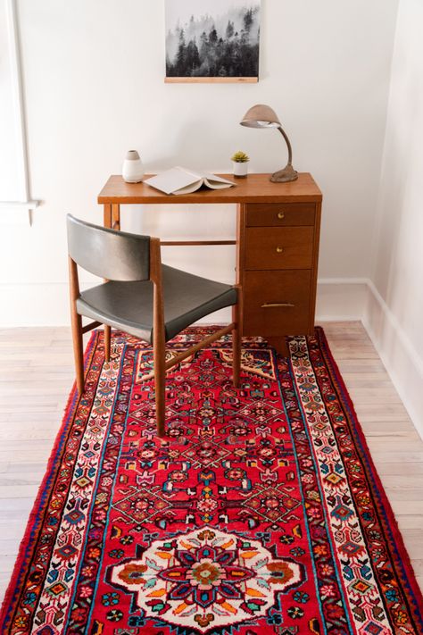 Persian Office Decor, Persian Carpet Living Room, Red Persian Rug Office, Carpet And Rug, Innovative Design Ideas, Persian Carpet Photography, Persian Decor, Persian Rug Red, Silk Carpet Persian