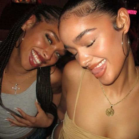 Dumber to my dumb👯‍♀️🦢🥂🩷 tag your bestie Platonic Soulmates, Besties Pictures, Digital Pics, Moodboard Inspo, Friend Poses Photography, Black Femininity, Cute Friend Photos, Bestie Goals, Amazon Storefront