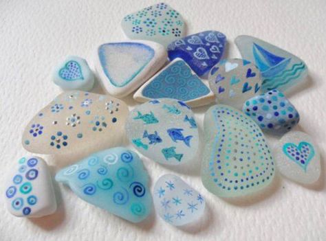 Blue Doodles, Doodling Art, Beach Style Decorating, Sea Glass Art Projects, Beach Glass Crafts, زجاج ملون, Glass Rocks, Craft Techniques, Glass Art Projects