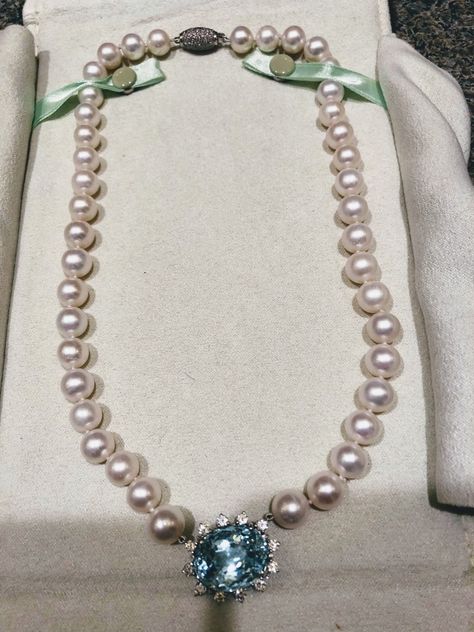 Blue Diamond Pearl, Diamond And Pearl Necklace, Vintage Jewlery, Pearl And Diamond Necklace, Aquamarine Pendant, Aquamarine Necklace, Aquamarine Stone, Blue Diamond, Something Blue