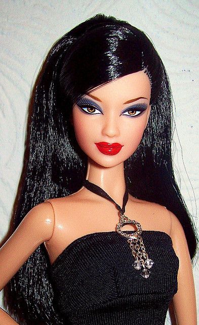 Barbie Basics Model 05 by Fashion_Luva, via Flickr Barbie With Black Hair, Black Hair Barbie, Crazy Barbie, Barbie Doll Collection, Barbie Pics, Barbie Basics, Barbies Pics, Glam Doll, Lifelike Dolls