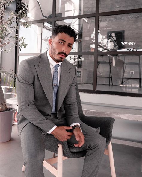 Men Fashion Aesthetic, Class Outfits, White Tracksuit, Black Men Beards, Handsome Arab Men, Cute Black Guys, Dapper Style, Mens Outfit Inspiration, Men Formal