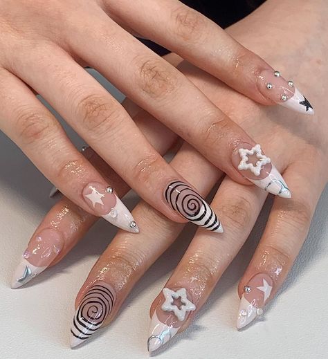 20 Pretty Star Nails to Inspire You Cut Nails, Angel Nails, Punk Nails, Romantic Nails, Grunge Nails, Pretty Star, Pretty Gel Nails, Trendy Nail, Trendy Nail Art