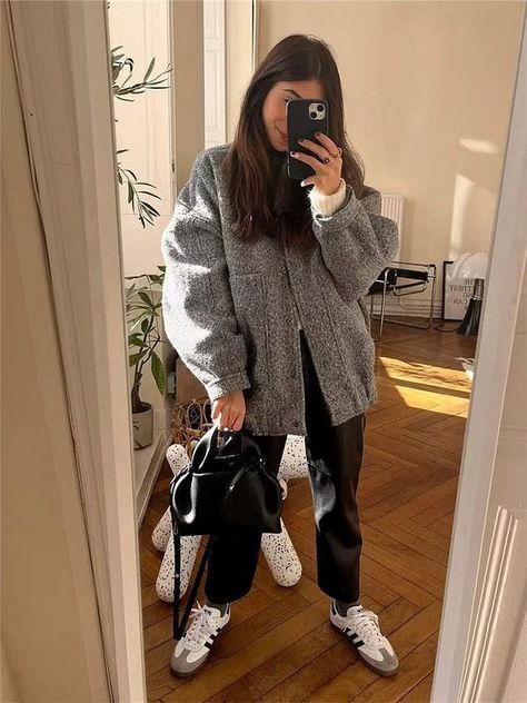 230 Cute Winter Outfits Ideas Cold for Women: Stylish Winter – Grand Goldman Looks Adidas, Adidas Samba Outfit, Samba Outfit, Look Adidas, Looks Street Style, Outfit Trends, Mode Inspo, Outfit Inspo Fall, Autumn Outfit