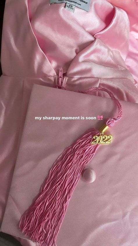 Pink Scholar Aesthetic, College Pink Aesthetic, Pretty Educated And Graduated Cap, Pink Graduation Cap And Gown, Pink Cap And Gown, Pink Girly Things Princesses, Romanticized School, Pink Academia Aesthetic, Aesthetic Graduation Pictures