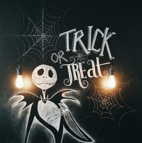 Jack Skellington Chalkboard Art, Spooky Season Chalkboard Art, Chalk Pumpkin Drawing, Nightmare Before Christmas Chalk Art, Pumpkin Chalk Art, Chalkboard Halloween Ideas, Chalkboard Art Halloween, Liquid Chalk Art, Halloween Chalkboard Ideas