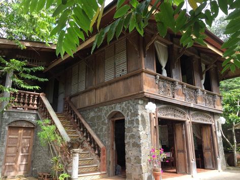 Houses In The Philippines, Philippine Architecture, Old House Design, Filipino House, Filipino Architecture, Philippines House Design, Architecture Styles, Philippine Houses, Vintage Houses