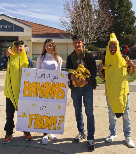 Banana Promposal, Prom Signs Funny, Mcdonald’s Promposal, Band Promposal, Harry Styles Promposal, Boyfriend Promposal, Creative Promposal, Unique Prom Themes, Dance Signs