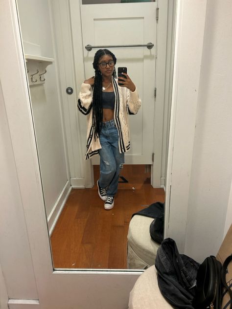 Lugged Converse Outfit Black Women, Baggy Jeans Outfit Black Women, Lugged Converse Outfit, Jeans Outfit Black Women, Lugged Converse, Converse Cute, Converse Lugged, Cardigan Fall Outfit, Outfit Black Women