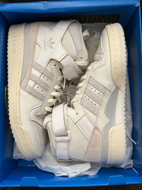 #fashion #adidas #adidasforum #aesthetic #sneakers Adidas Forum High, Aesthetic Sneakers, Adidas Forum, Adidas Superstar Sneaker, Wedge Sneaker, Top Sneakers, Adidas Sneakers, High Top Sneakers, High Tops