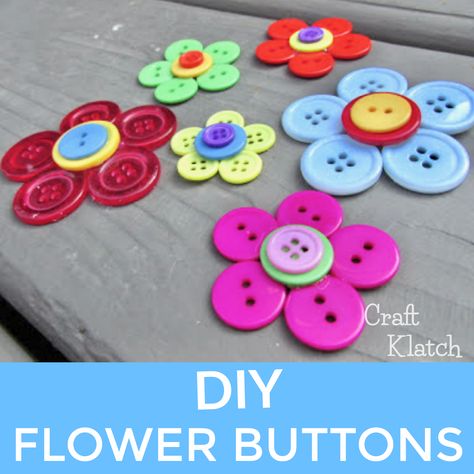 Button Crafts For Kids, Diy Button Crafts, Buttons Crafts Diy, Button Creations, Inexpensive Crafts, Fleurs Diy, Flowers Craft, Learn Crafts, Diy Buttons