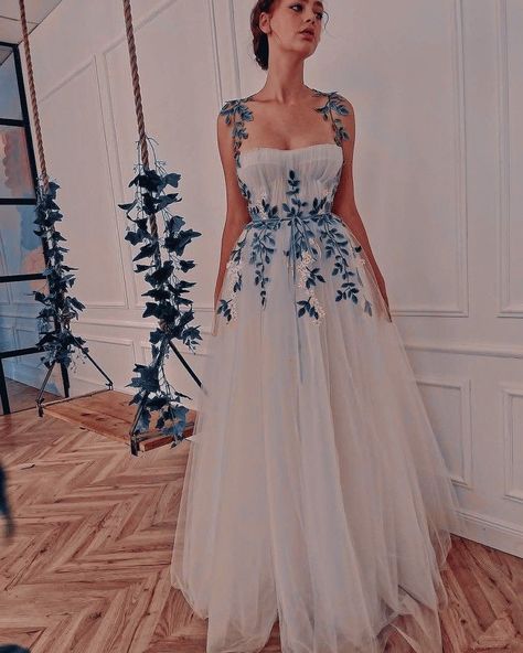 Floral Embroidery Wedding Dress, Cute Wedding Outfits For Guest, Wedding Dress Elie Saab, Diamond Wedding Dress, Wedding Dresses Whimsical, White Flower Dress, Wedding Reception Dress, Engagement Dresses, A Line Dresses