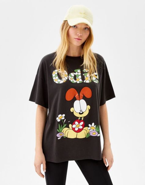 Women’s T-shirts | New Collection | Bershka Pesticides, Lilo And Stitch, Comfy Outfits, S Models, Girls Tshirts, Christmas Sweaters, Print T Shirt, Girls Dresses, Womens Shirts