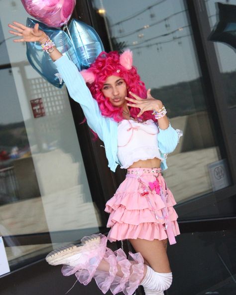 THE PINKEST OF PIES! 🎀 (animethon 2024 post no.1 hehe. i had so much fun this weekend even tho i couldn't make it sunday!!! i love my friends YAAYY) 📸 : @mikealcerphotos 🌟 #mlp #mylittlepony #pinkiepie #pinkiepiecosplay #mlpcosplay #derpyhooves #rainbowdash #twilightsparkle #cosplay #cosplayersofinstagram #yegcosplay #animethon #animethon2024 Pinkie Pie Cosplay, Mlp Cosplay, Love My Friends, Derpy Hooves, I Love My Friends, Pinkie Pie, Twilight Sparkle, Rainbow Dash, This Weekend