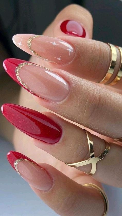 Unghie Sfumate, Kutek Disney, Nagellack Trends, Almond Nails Designs, Xmas Nails, Classy Nails, Short Acrylic Nails, Nail Polishes, Valentine's Day Nails