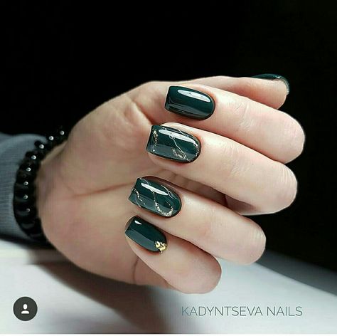 Water Marble Nail Art, Emerald Nails, Water Marble Nails, Marble Nail Designs, Marble Nail Art, Black Nail, Dark Nails, Popular Nails, Fall Nail Colors