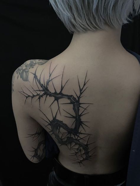 Learn the surprising barbed wire tattoo meaning before you get it on a body. As a bonus, we've added more than 60 unusual ideas for inspiration. Tattooed Quotes, Barbed Wire Tattoo, Wire Tattoo, Colored Tattoo, Barbed Wire Tattoos, Full Hand Tattoo, Lotus Flower Tattoo Design, Waist Tattoos, Tattoo Meanings