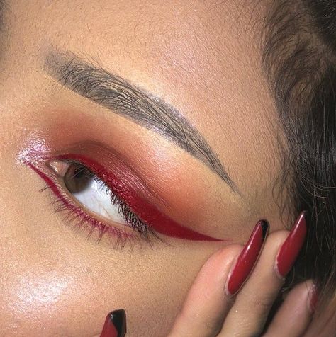 Red Eye Looks, Maquillage On Fleek, Vampire Bride, Makeup For Black Skin, Red Makeup, Eye Looks, Eye Makeup Designs, Dope Makeup, Interesting Images