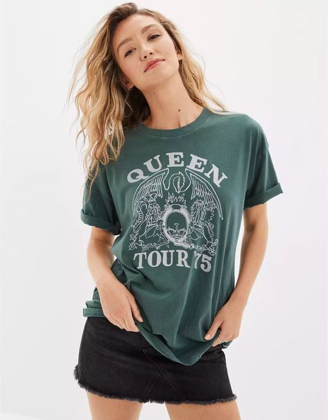 AE Oversized Queen Shine Graphic Tee Nashville Style, Fly Outfit, Oversized Graphic Tee, Mens Outfitters, Cool Stuff, Band Tees, The Cool, Shine Bright, Cotton Shorts