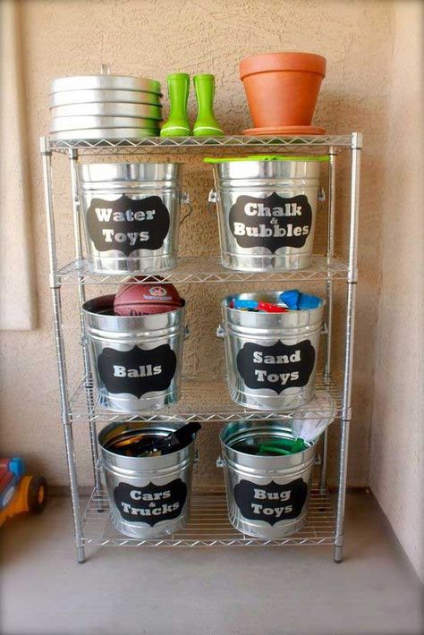 Creative Toy Storage, Outdoor Toy Storage, Galvanized Buckets, Toy Storage Solutions, Budget Decor, Organization Kids, Toy Rooms, Garage Organization, Backyard Fun