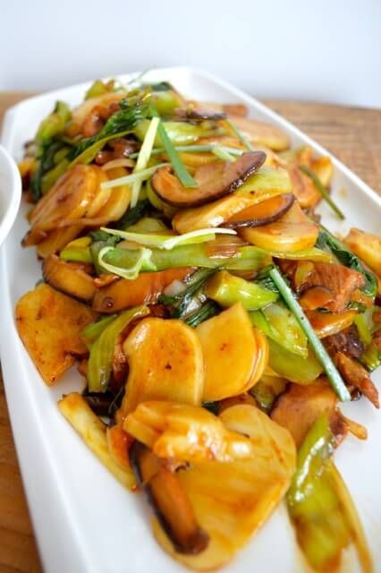 Stir-Fried Sticky Rice Cakes (Nian Gao) Fried Rice Cakes, Nian Gao, Sticky Rice Cakes, Sticky Rice Cake, Rice Cake Recipes, Woks Of Life, The Woks Of Life, Stir Fry Rice, Thai Foods