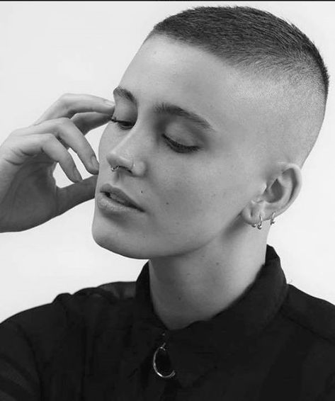 Short Haircut For Women, Buzz Cut Women, Best Fade Haircuts, Shaved Hair Women, Super Short Haircuts, Haircut For Women, Bowl Haircuts, Low Fade Haircut, Buzzed Hair