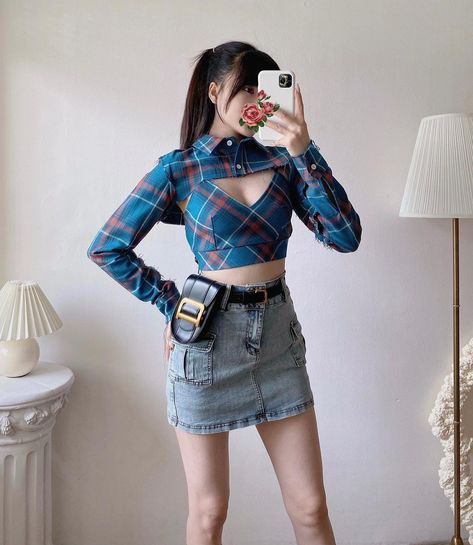 Plaid Crop Top Outfit, Crop Top Outfit, Preformance Outfits, Plaid Crop Top, Top Outfit, Crop Top Outfits, Looks Chic, Fancy Outfits, Modern Outfits