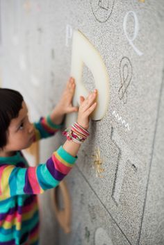 Wall Puzzle, Experiential Graphic Design, Big Puzzles, Minerals Museum, London Gallery, Interactive Walls, Wall Opening, Abc For Kids, Engraved Sign