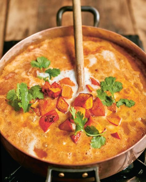 Jamie Oliver’s Fragrant Squash Curry with Chickpeas, Ginger, Spices and Coconut Milk Squash Curry, Butternut Squash Curry, Curry Night, Pumpkin Curry, Jamie Oliver Recipes, Vegetarian Curry, Butternut Squash Recipes, Roasted Squash, Chickpea Curry