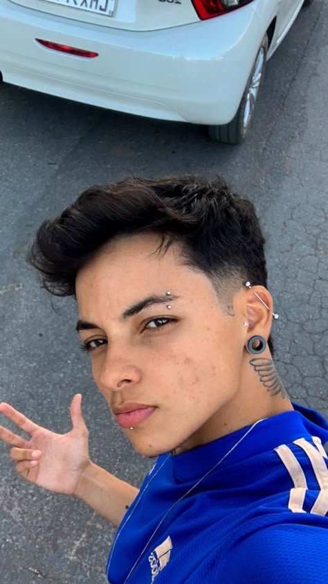 Guy With Industrial Piercing, Men With Industrial Piercing, Short Masculine Hair, Industrial Piercing Men, Transversal Piercing, Piercings On Guys, Eyebrow Piercing Men, Men Piercing, Guys Ear Piercings