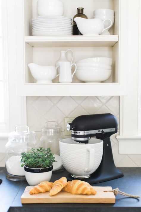 Black Gets a Fresh Twist with KitchenAid + a Giveaway! | Style Me Pretty Living | Bloglovin’ Slate Appliances, Kitchen Aid Appliances, Style Me Pretty Living, Vintage Stoves, Black Kitchens, Kitchen Aid Mixer, Kitchen Stuff, Design Case, Kitchen Aid