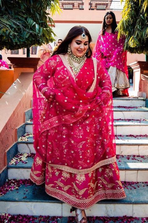 Magenta Bridal Lehenga, Magenta Lehenga, Traditional Dresses Indian, Bridal Lehenga Indian, Lehenga Pink, Pink Bridal Lehenga, Plus Size Lehenga, Latest Bridal Lehenga Designs, Lehenga Indian