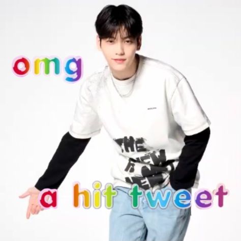 Omg A Hit Tweet, Txt Moa, Laugh Track, Going Places, Meme Template, Dream Boy, Fb Memes, Kpop Funny, Kpop Memes