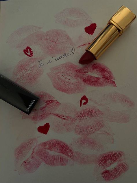 Lipstick Red Aesthetic, Red Lips And Rosy Cheeks Aesthetic, Red Lipstick Marks Aesthetic, Aesthetic Lipstick Pictures, French Red Aesthetic, Red Lipstick Photography, Lipstick Asthetic Picture, Red French Aesthetic, Lipstick Print Aesthetic