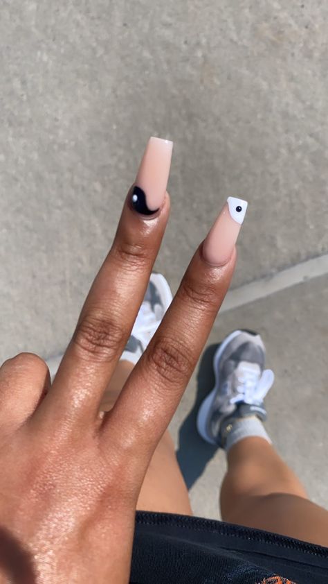 Yin And Yang Nails, Ying Yang Nails, Yin Yang Nails, G Nails, Yin And Yang, Ying Yang, Dope Nails, All Things Beauty, Acrylic Nail Designs