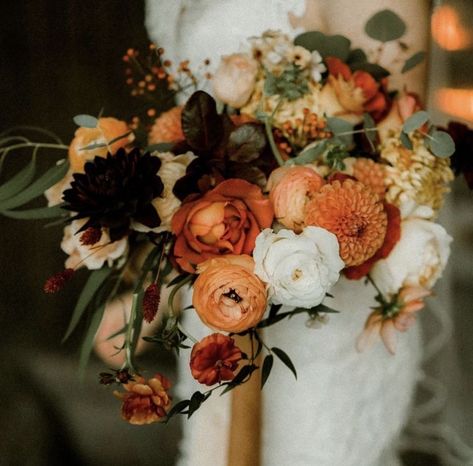 Apis Mellifera, Berry Wedding, Industrial Chic Wedding, Autumn Tones, Pop Champagne, Fall Wedding Flowers, Spring Pastels, Wedding Flower Arrangements, Wedding Mood