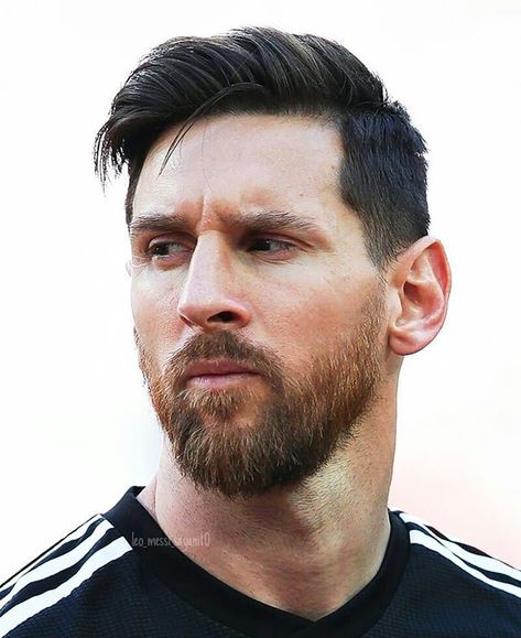 Leo Messi Portrait, Lionel Messi Portrait, Messi Quotes, Messi Pictures, Lionel Andrés Messi, Drawing People Faces, Barcelona Fc, Actor Picture, Soccer Boys