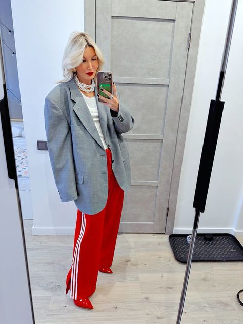 Red Pants Outfit Street Style, Red Adidas Pants Outfit, Red Adidas Outfit, Work Athleisure, Red Trousers Outfit, Red Adidas Pants, Adidas Street Style, Adidas Pants Outfit, Athleisure Work